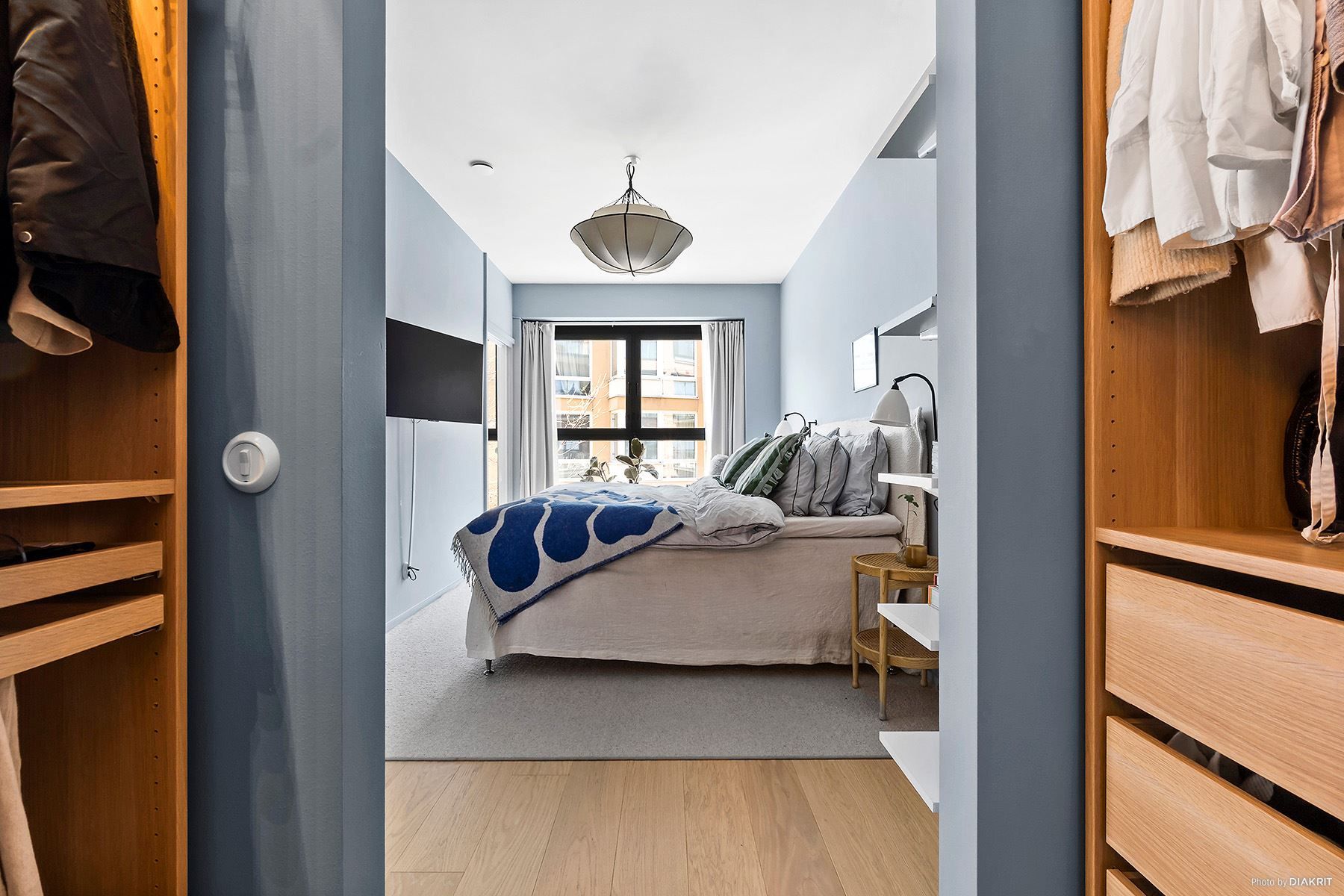 Walk-in-closet i anslutning till sovrummet